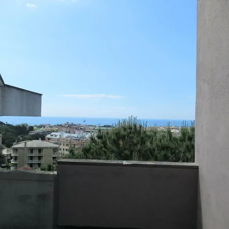 Grazioso Genziane Apartamento Génova